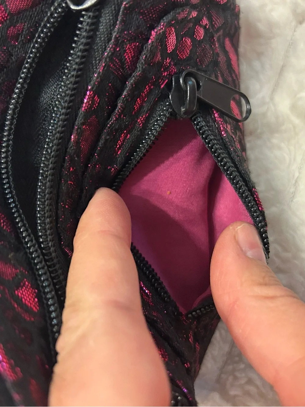 Metallic Magenta & Black Brocade Zip Coin Purse Wallet Pouch
